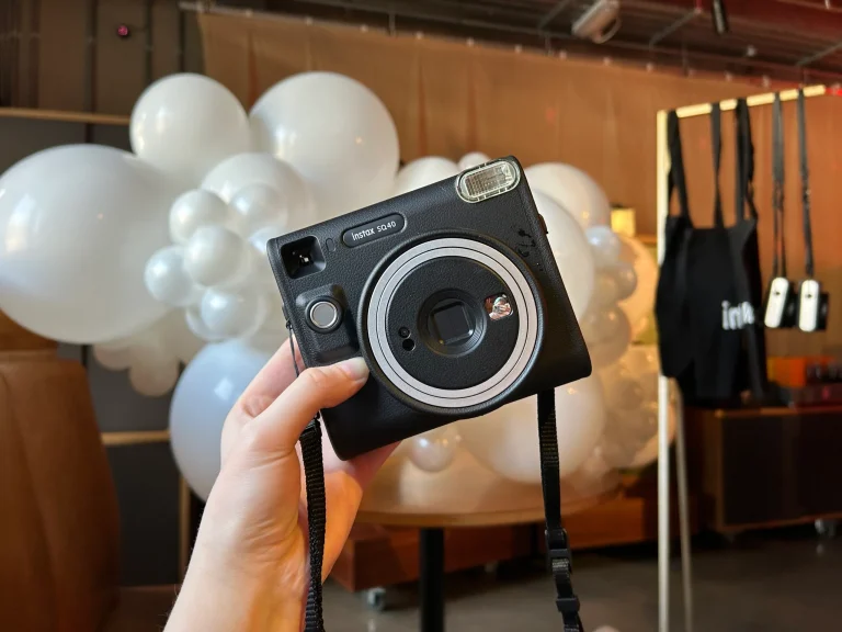 Top 5 Digital Instant Cameras for Weddings